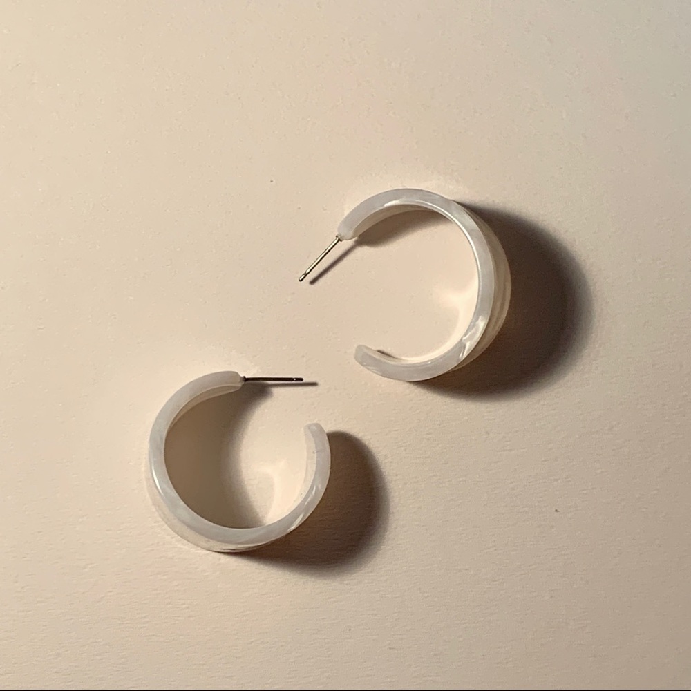 [Vintage shell earrings]